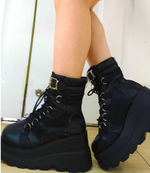 black punk combat boots - Vignette | OFF-WRLD